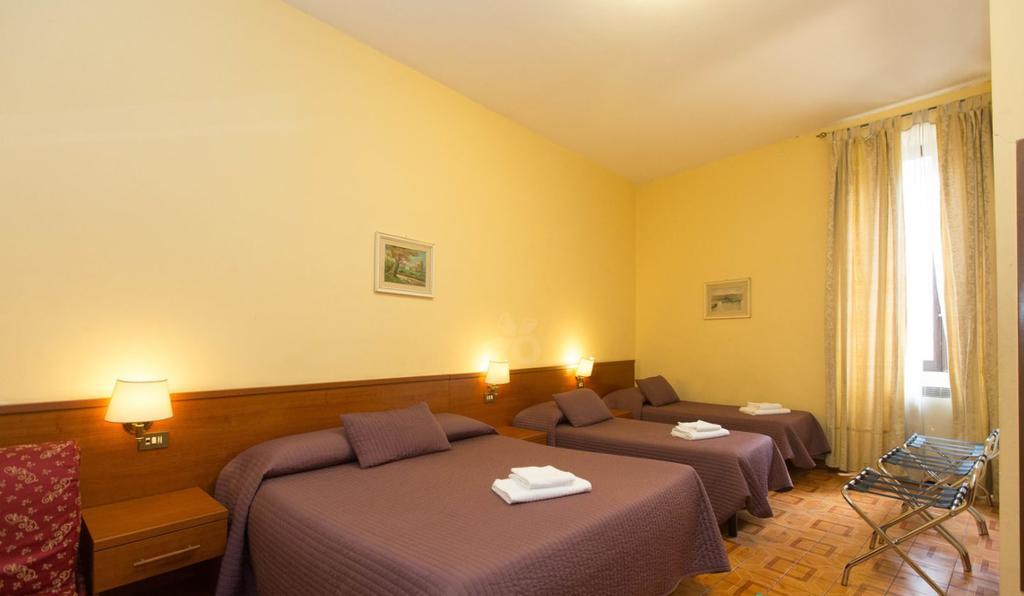 Hotel Azzurra Рим Экстерьер фото