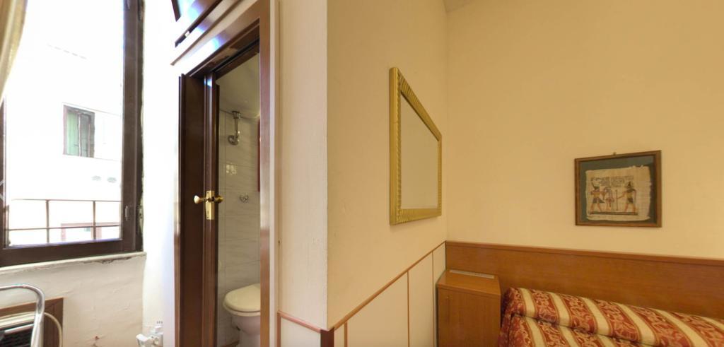 Hotel Azzurra Рим Экстерьер фото