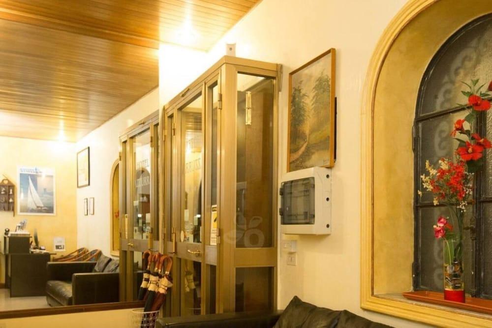 Hotel Azzurra Рим Экстерьер фото